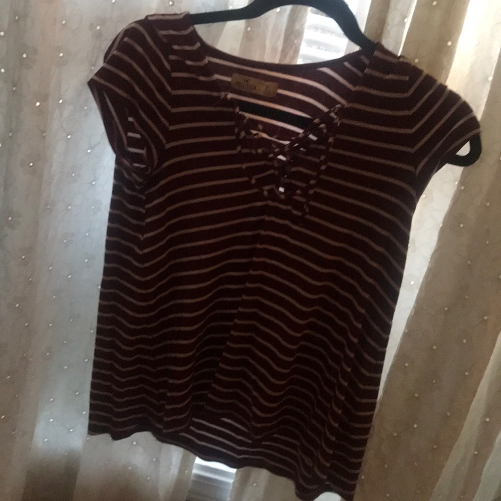 Hollister top